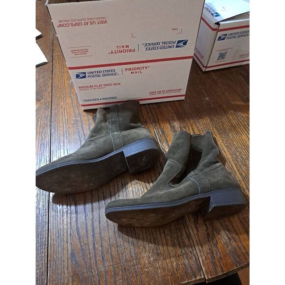 Size 7 American Eagle Brown Suede Leather Ankle Boots Booties - Picture 1 of 8